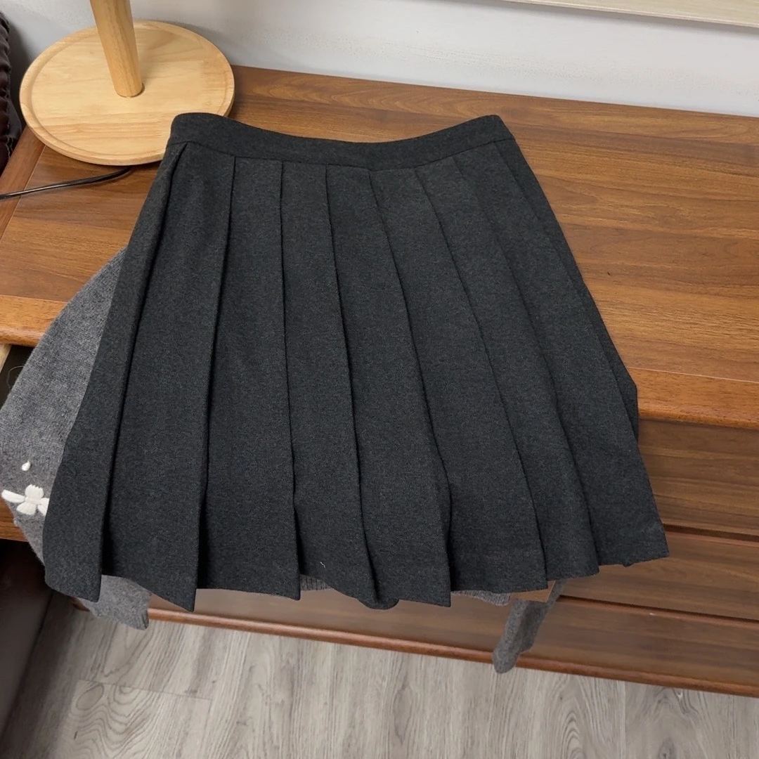 【原歌】春款百搭褶皱小短裙YG431