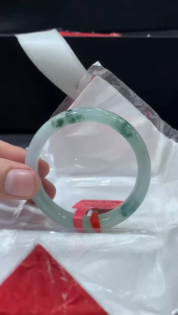 未镶嵌手镯翡翠翡翠手镯