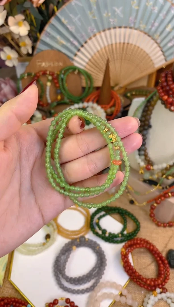 【闪购商品】和田玉三圈18K金镶嵌碧玉