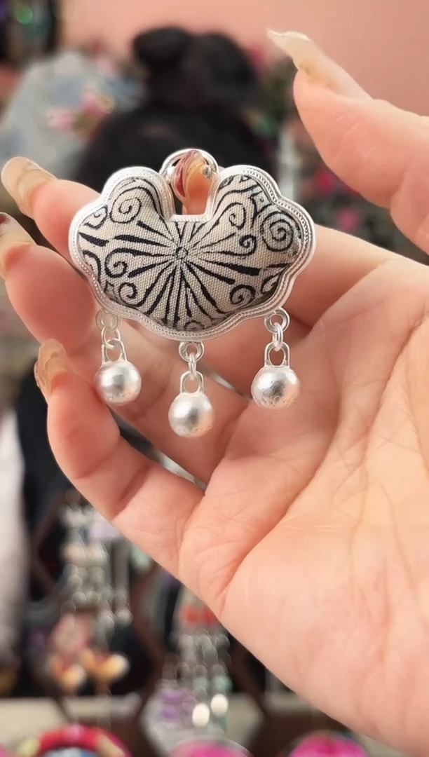 织绣彩南云阁老绣饰品  127