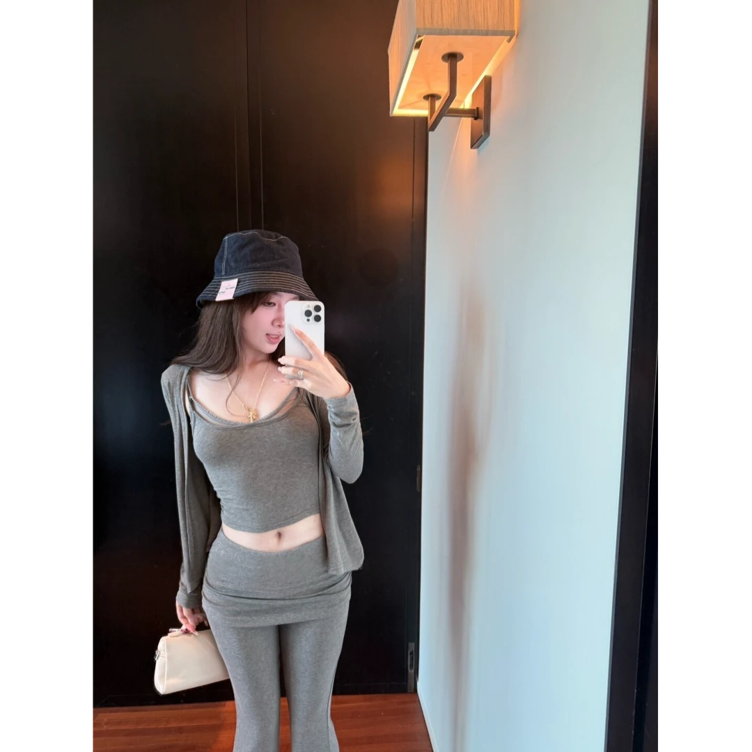 曲线2.0 早秋灰色针织拼接吊带外穿长袖开衫休闲高腰喇叭裤三件套