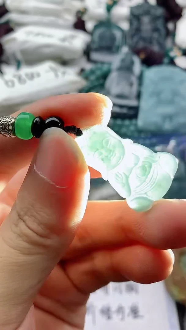 翡翠未镶嵌颈饰88888888