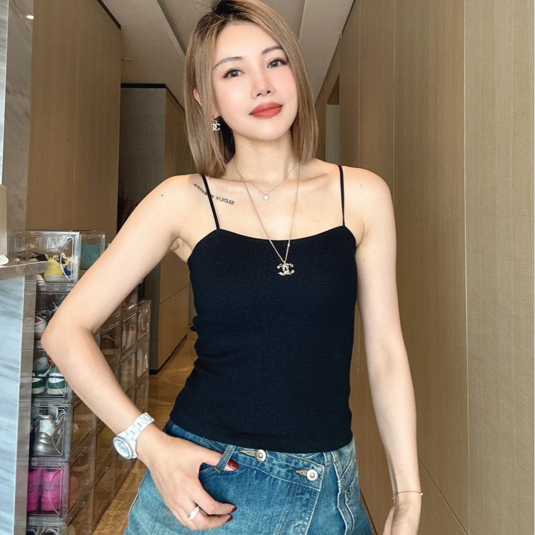 【CM】带胸垫一体式吊带细带背心M4S0955不跑杯不空杯