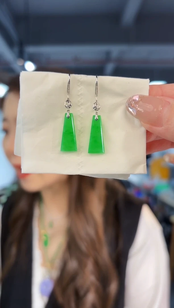 【闪购商品】翡翠耳饰18K金镶嵌缅料A货/支持复检/一对