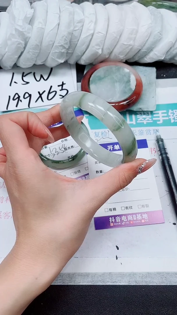 【闪购商品】石英质玉手镯未镶嵌A132-61/62/63