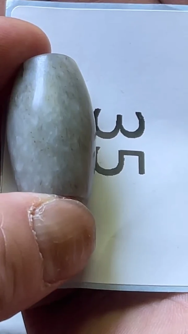 颈饰未镶嵌和田玉.