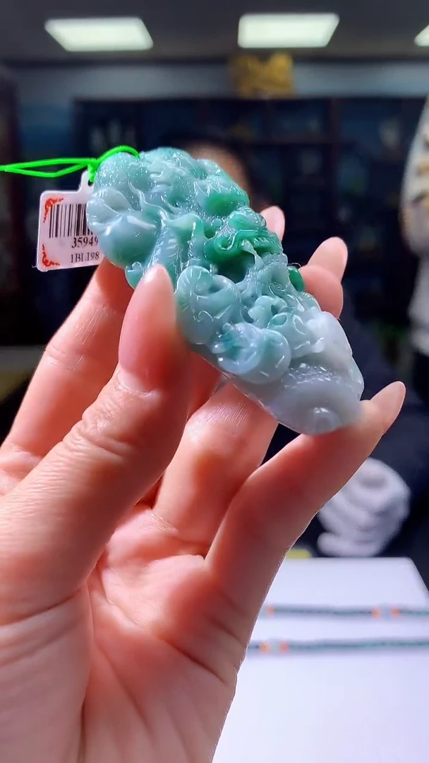 【闪购商品】定制翡翠未镶嵌8048jj-毛货挂件2