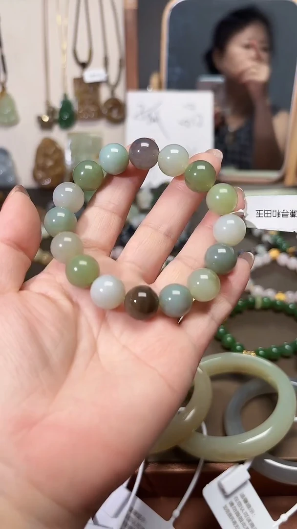 未镶嵌手串和田玉1