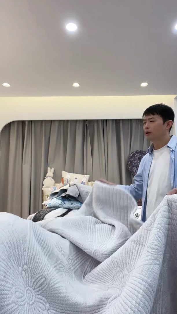 棉棉D13     绒床垫160*210