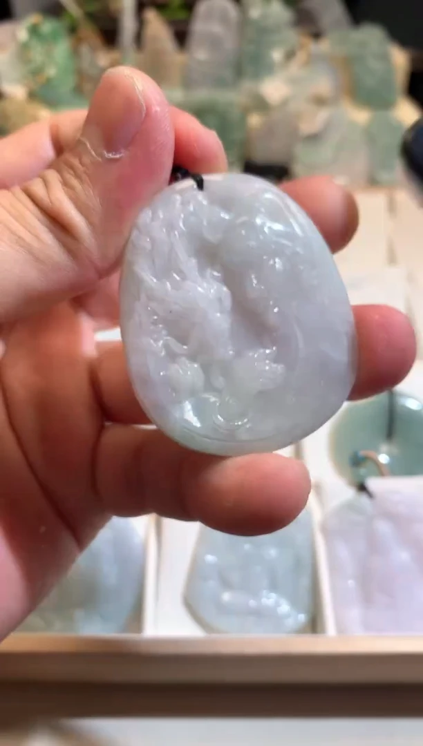 【闪购商品】翡翠颈饰未镶嵌02/14/270