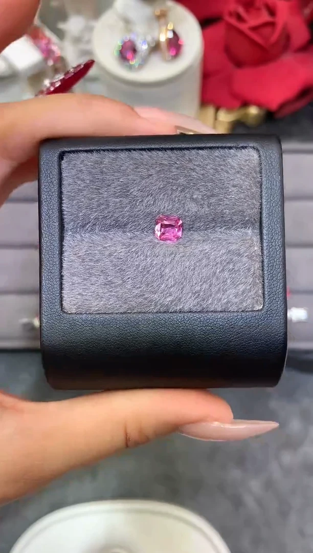 未镶嵌裸石定制蓝宝石雷切 无烧帕帕拉恰蓝宝石 1.14ct