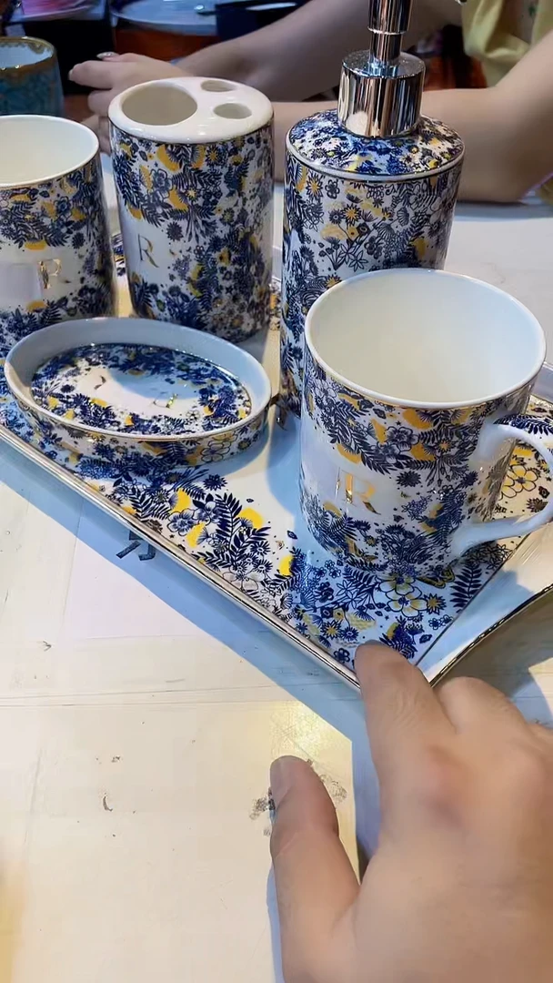 杯鸿辉家品牌瓷器，京东包邮！