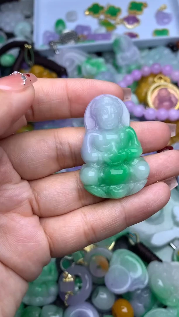颈饰未镶嵌翡翠天然缅甸翡翠吊坠