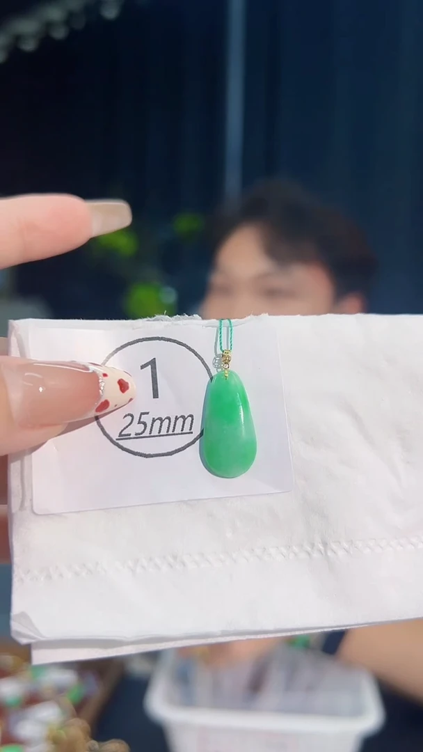 颈饰18K金镶嵌翡翠缅料A货/支持复检/一件