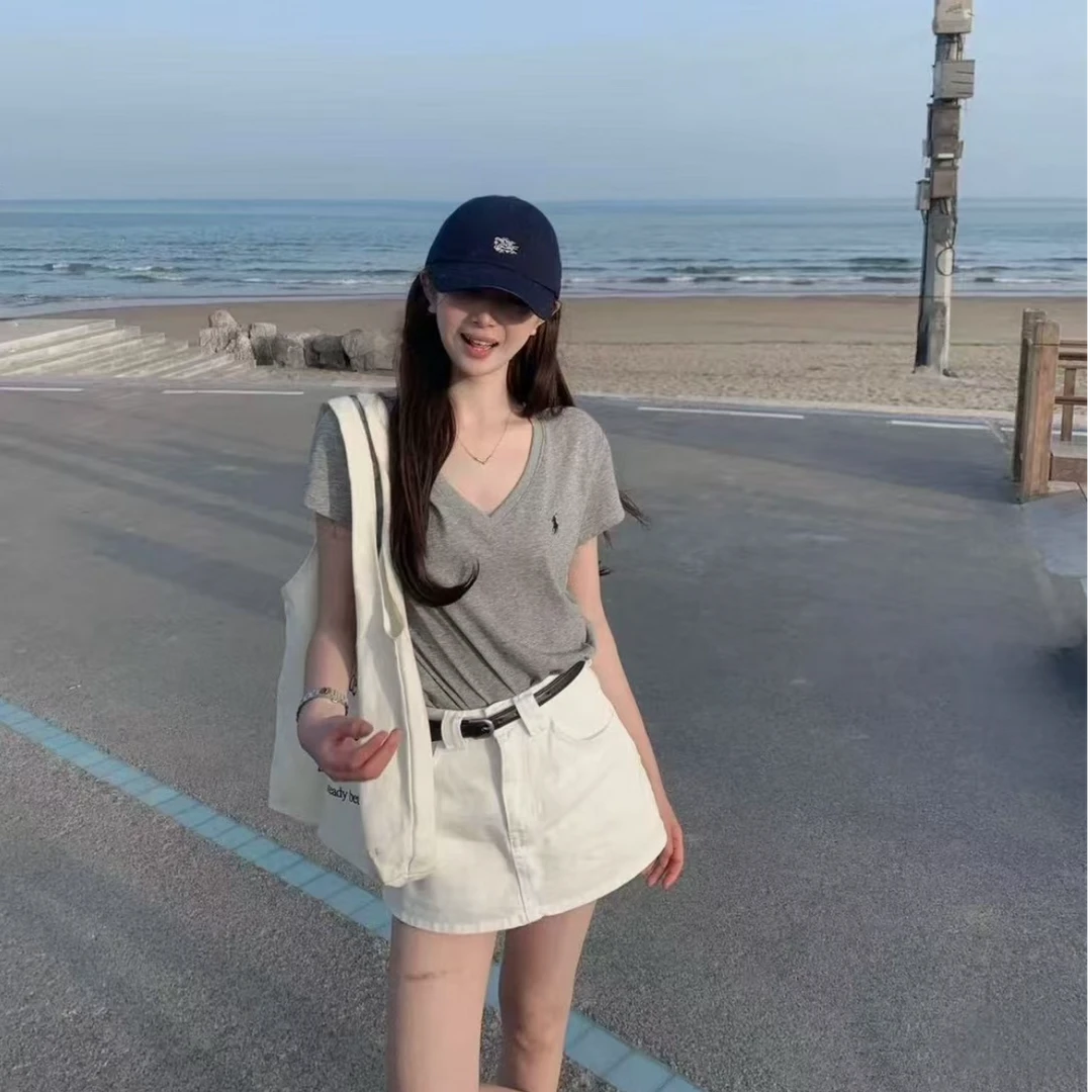 《YL》赵露思同款小马刺绣女夏季<V领>短袖T恤百搭纯欲风时尚