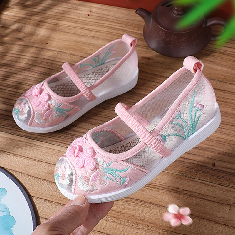 布艺班【格格】原创女童旗装格格汉服鞋儿童古风绣花鞋2024春秋新