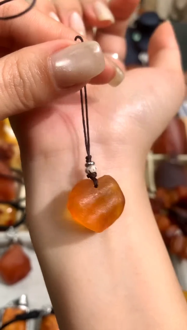 【闪购商品】蜜蜡裸石未镶嵌似玉