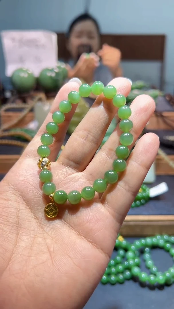 颈饰未镶嵌和田玉多样性发一