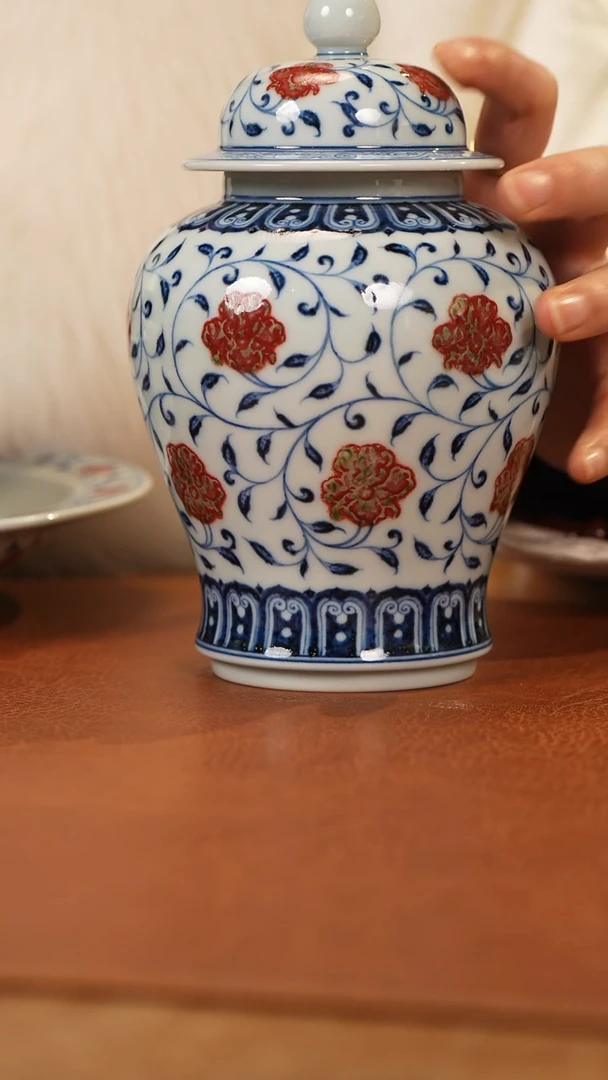 【闪购商品】杯和然窑青花釉里红+-缠枝莲将军罐