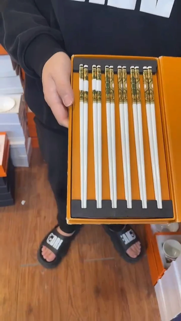 杯鸿辉家品牌瓷器，京东包邮！