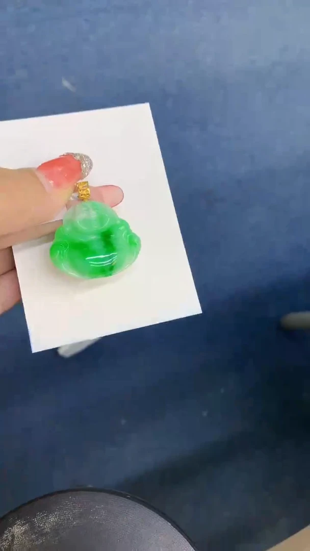 颈饰18K金镶嵌翡翠1