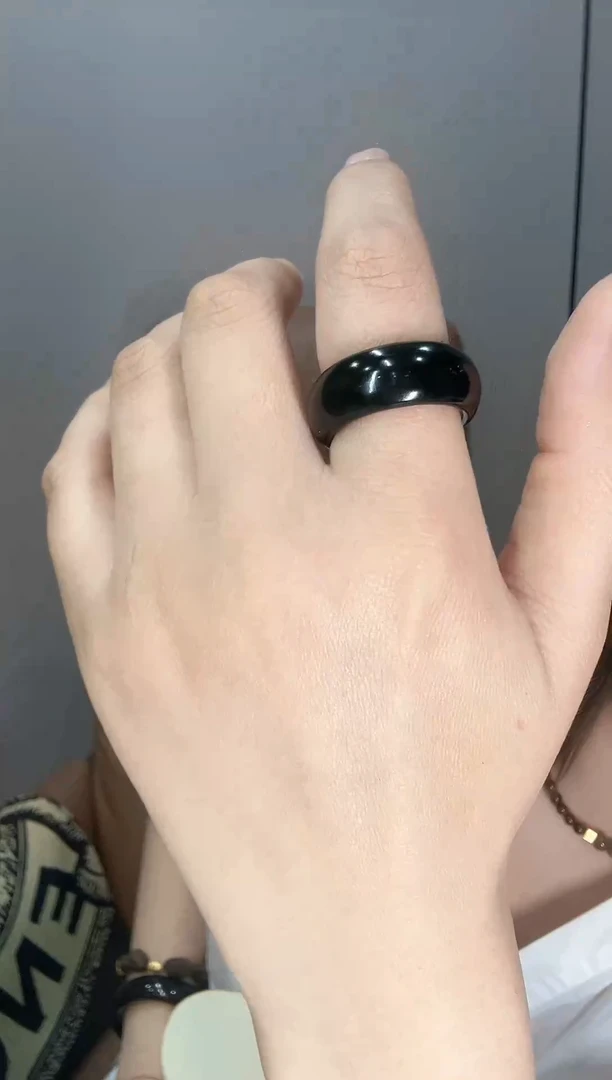 未镶嵌戒指和田玉黑青轮胎 450