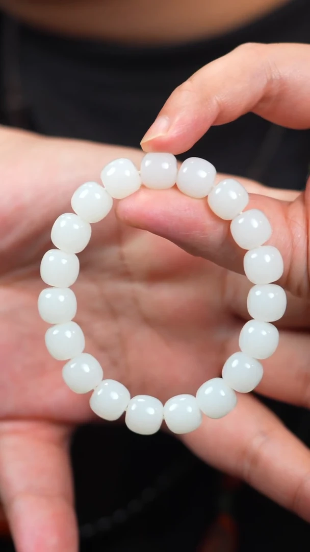 手链未镶嵌和田玉12mm俄芭莎