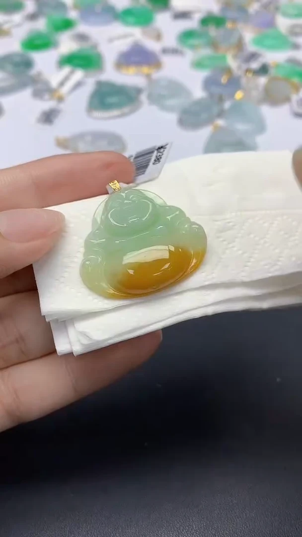 翡翠18K金镶嵌颈饰天然缅甸a货翡翠