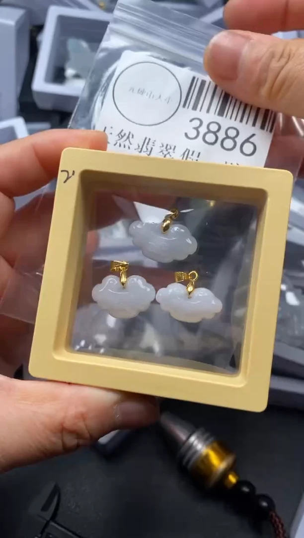 吊坠(不含链)未镶嵌翡翠3886