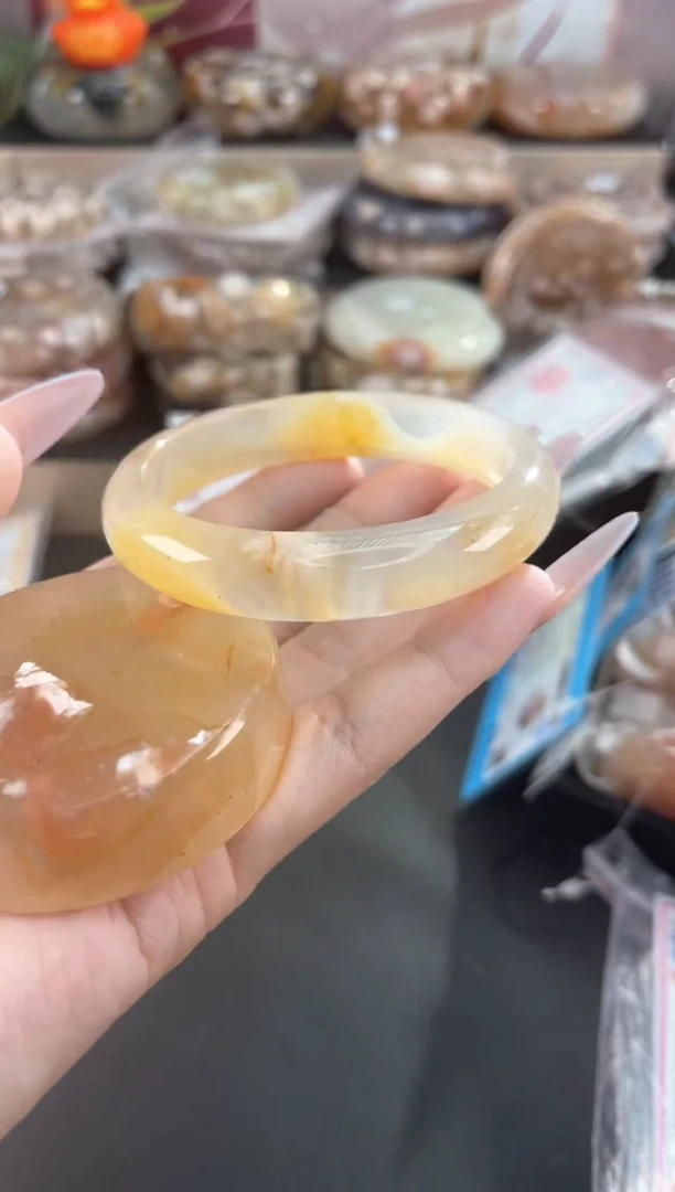 未镶嵌手镯石英质玉57