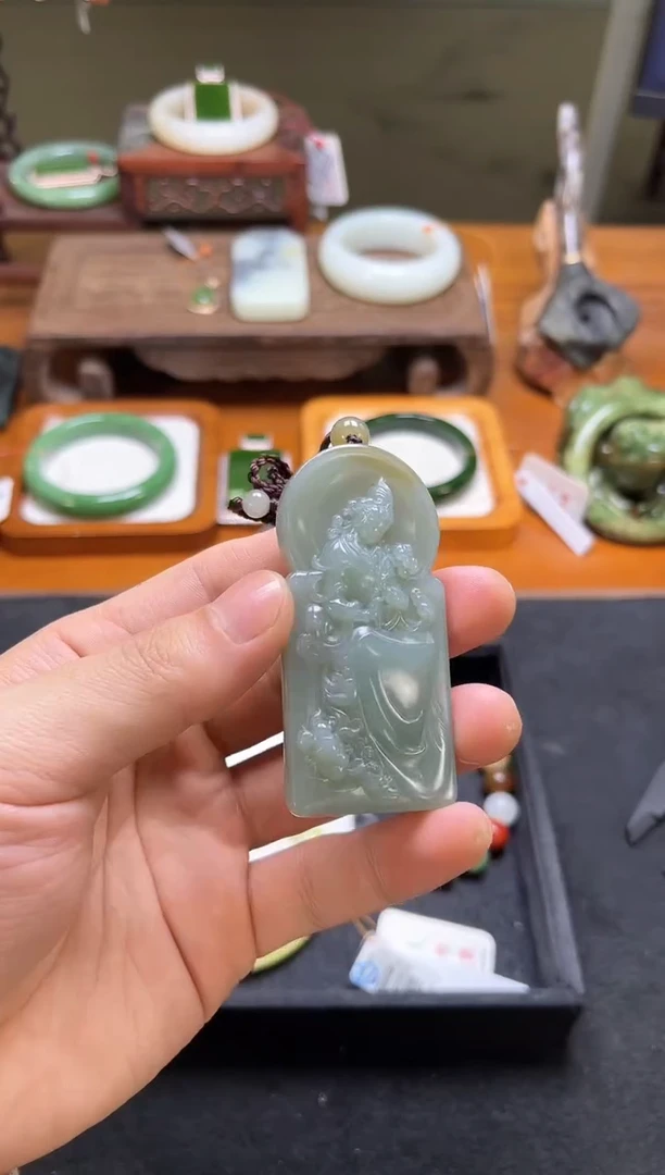 吊坠(不含链)未镶嵌和田玉吐拉牧场 观音