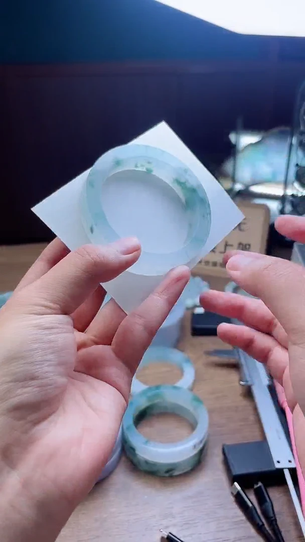 定制翡翠手镯未镶嵌定制