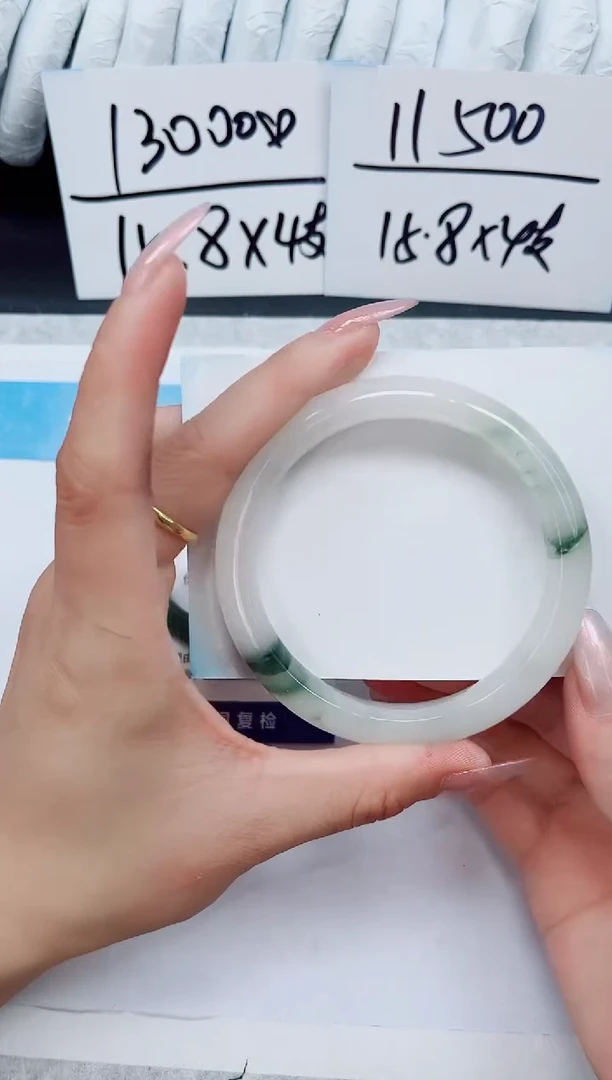 未镶嵌手镯石英质玉A237-60.8