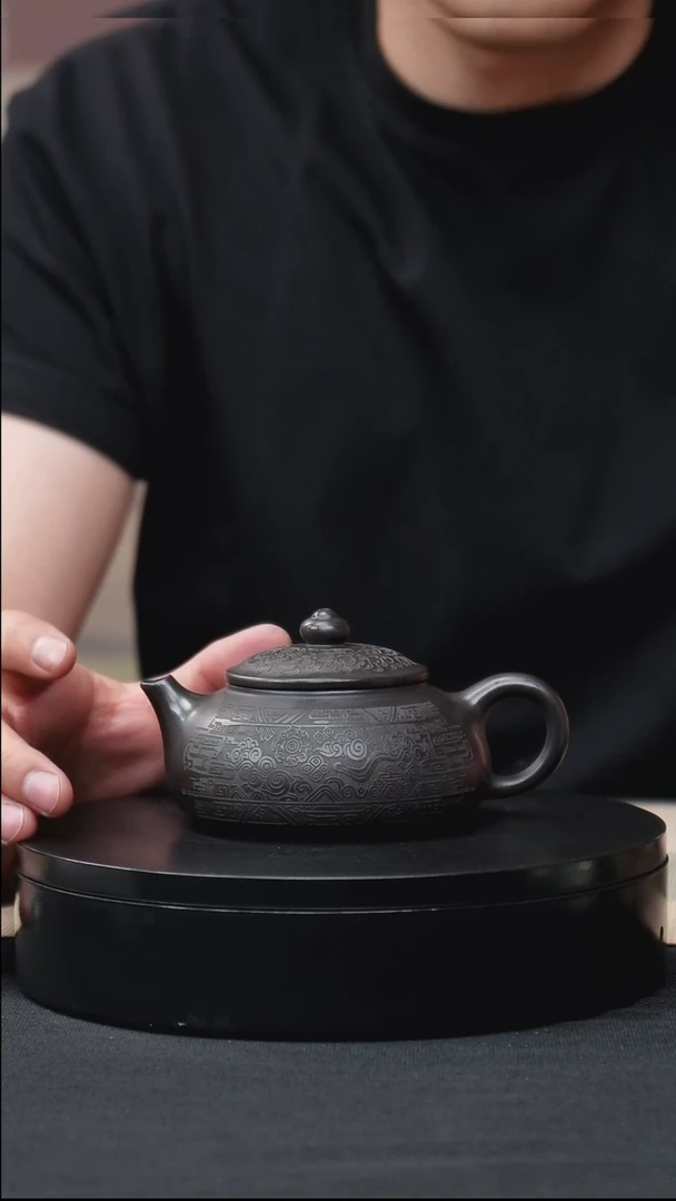 茶壶紫砂石黄刻绘寒江