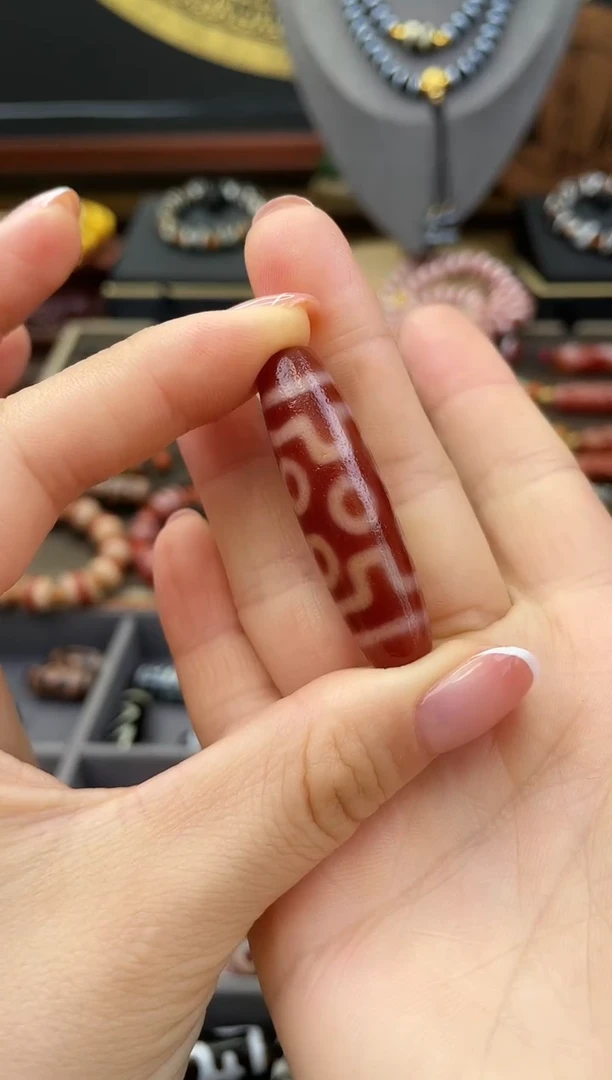 未镶嵌单珠玛瑙/玉髓萍***?美泓精品高油红肉七眼单珠