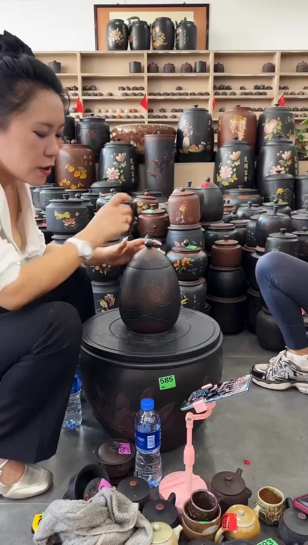 瑕疵茶叶罐 龙蛋荷花  611