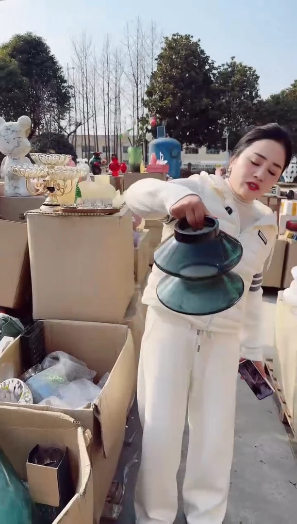【闪购商品】玻璃安琪微瑕花瓶--M3PQD