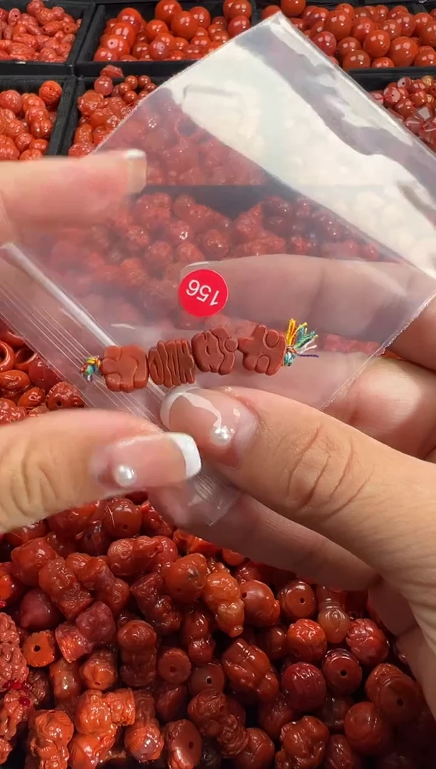 颈饰未镶嵌南红玛瑙2