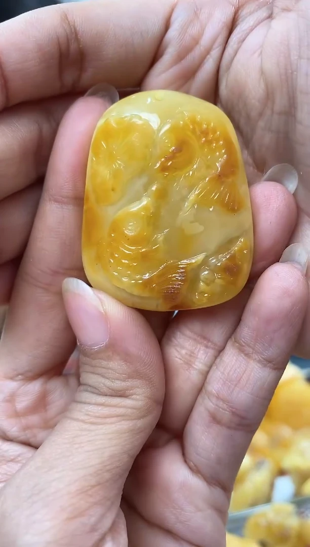 【闪购商品】蜜蜡裸石未镶嵌天然琥珀蜜蜡鱼鱼