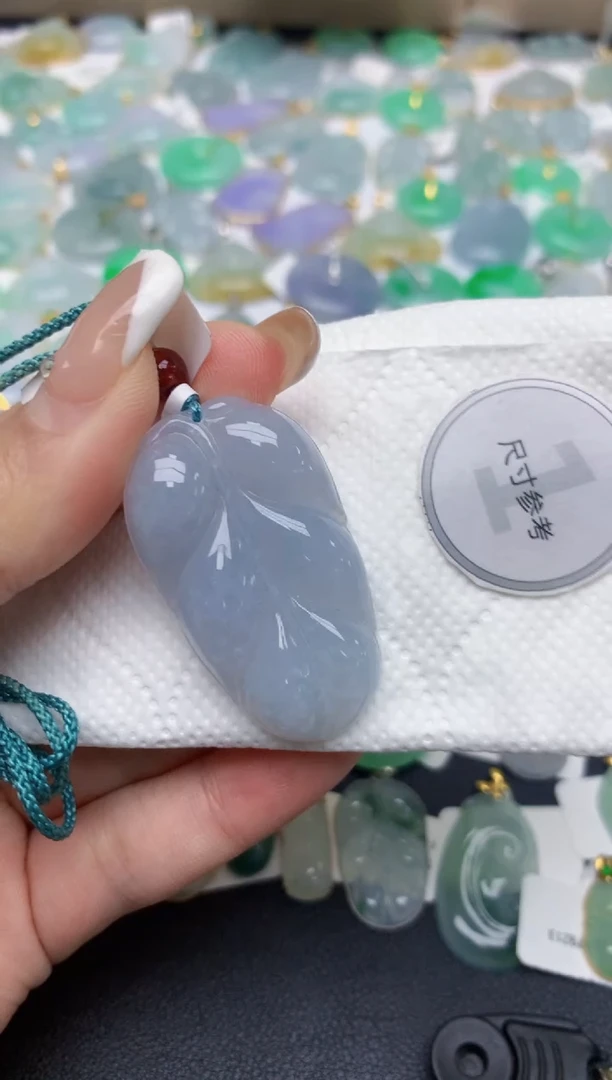 翡翠未镶嵌颈饰天然缅甸A货翡翠