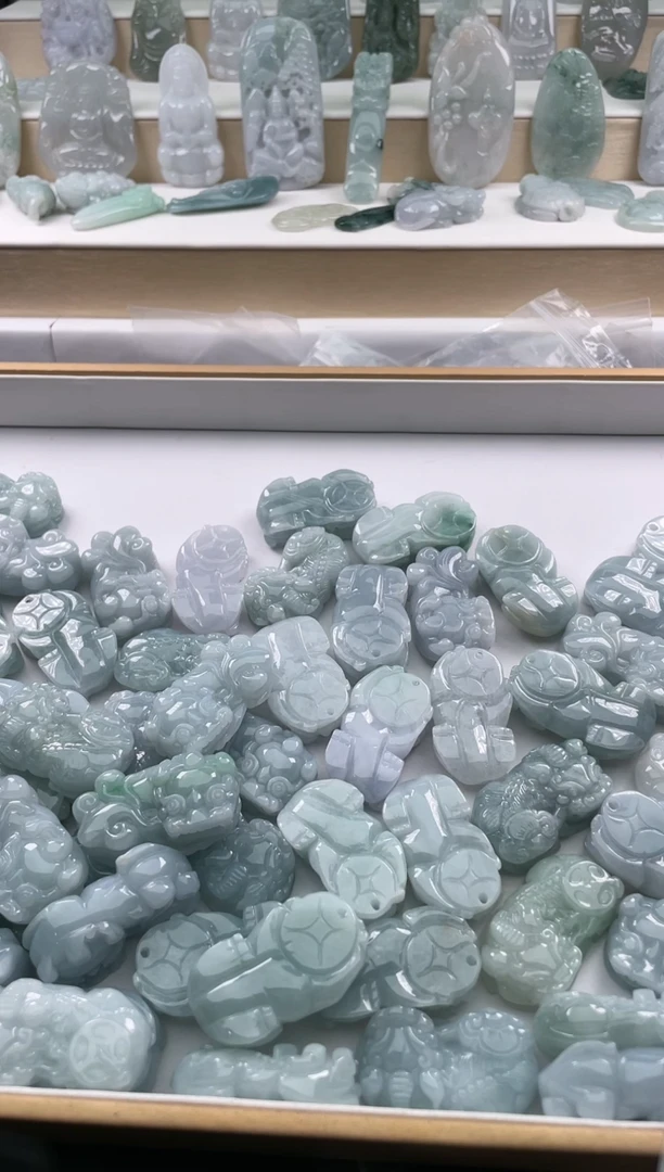 翡翠未镶嵌颈饰..../5/25/ 186多样性发其一