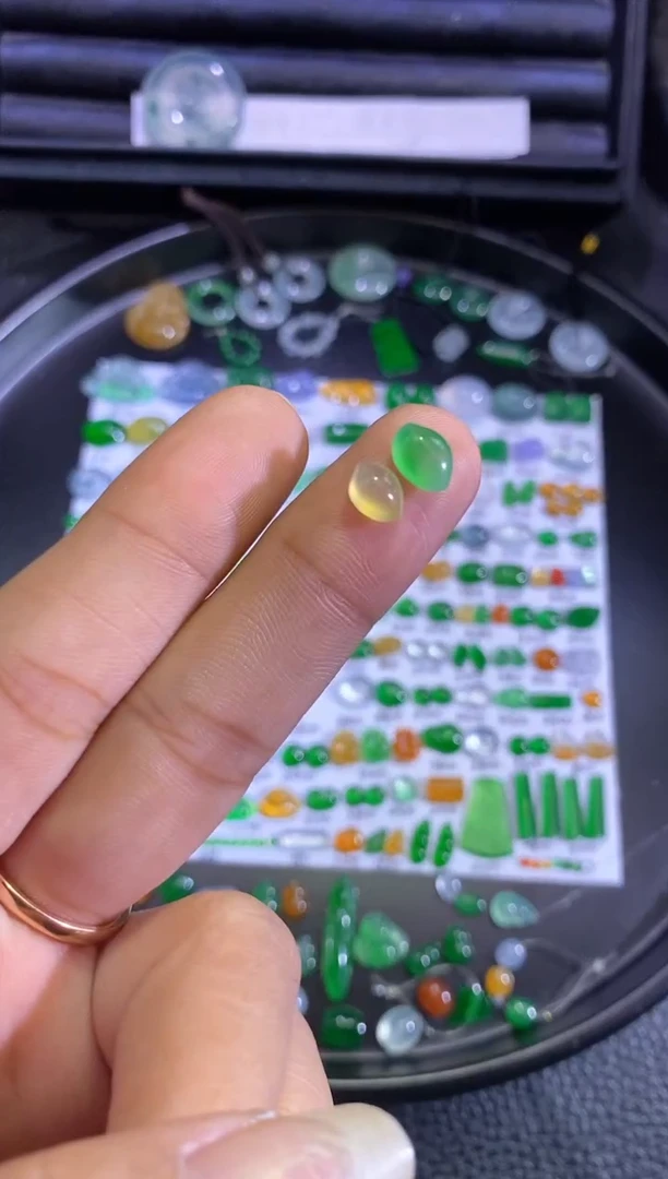 未镶嵌挂件翡翠随行