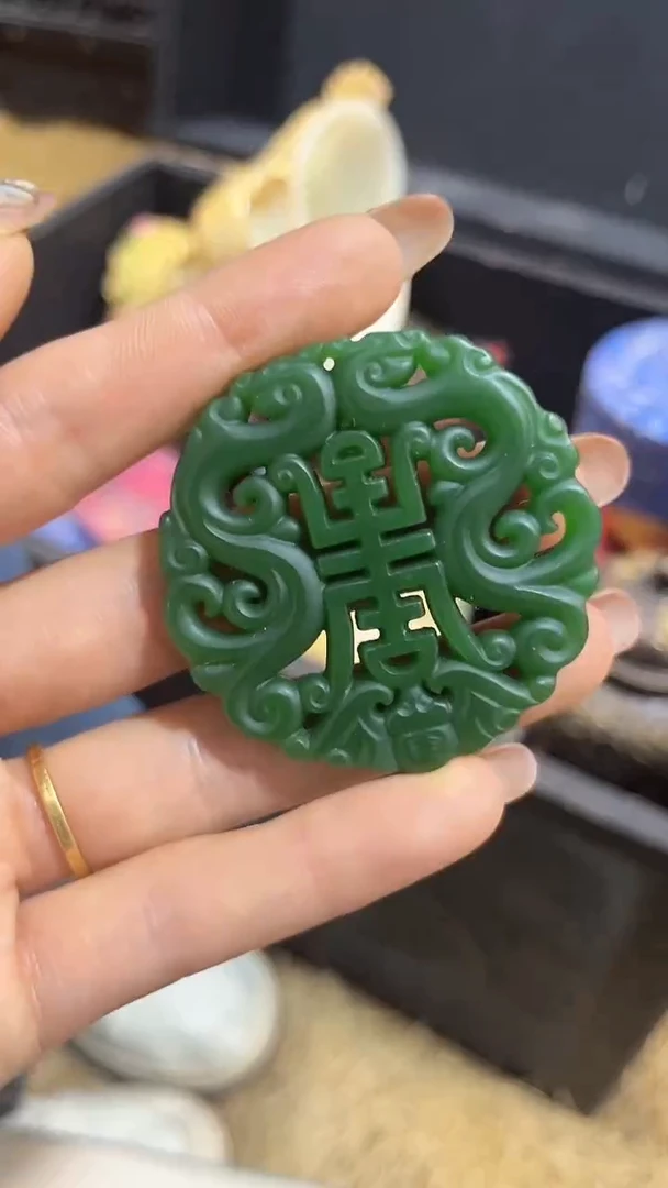 未镶嵌和田玉把件【闪购商品】【闪购商品】镂空玉佩