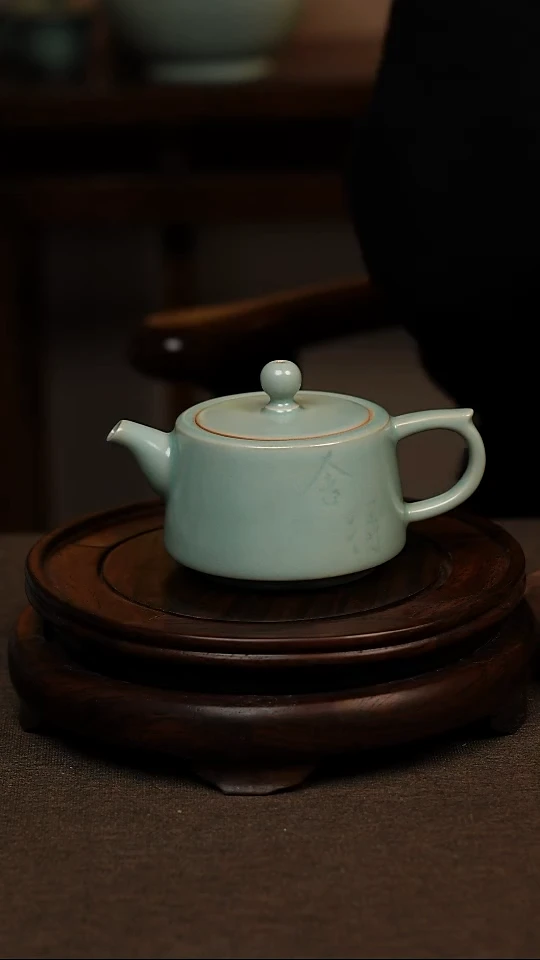 瓷片仿古天青全手工舍得壶200ml 微瑕 不带礼盒