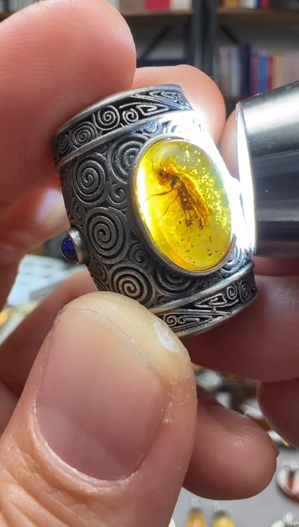 【闪购商品】琥珀颈饰未镶嵌蜜蜂吊坠配饰