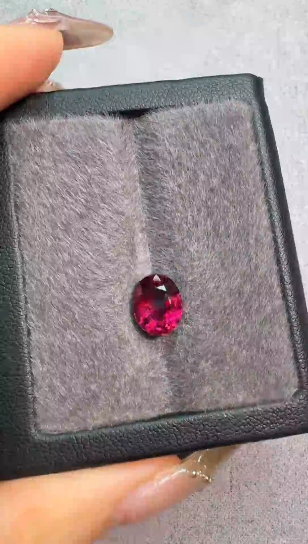 未镶嵌裸石碧玺1.8克拉