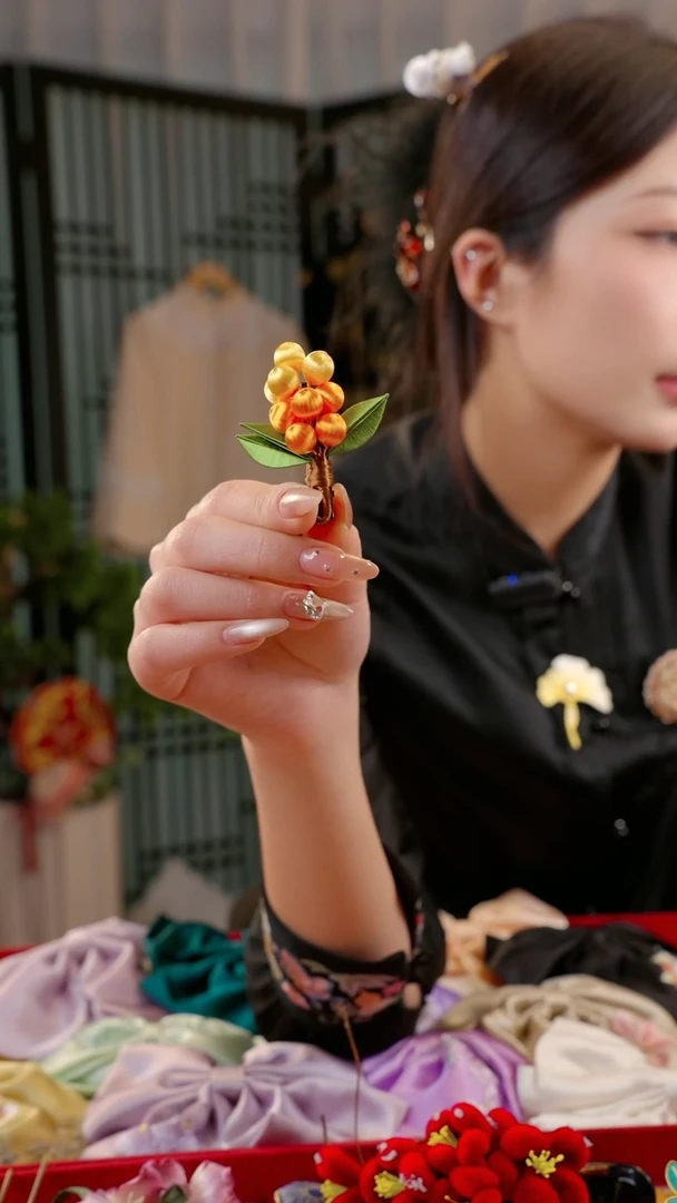 刺绣非遗苏绣绒花手工饰品