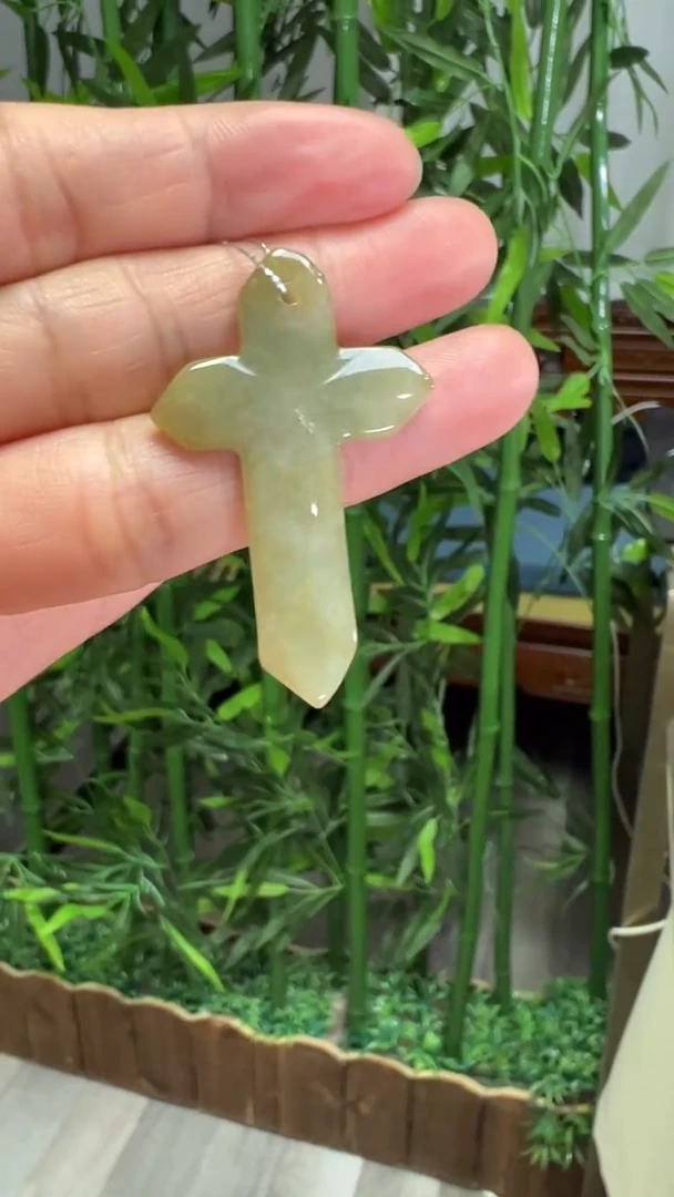 颈饰未镶嵌翡翠吊坠