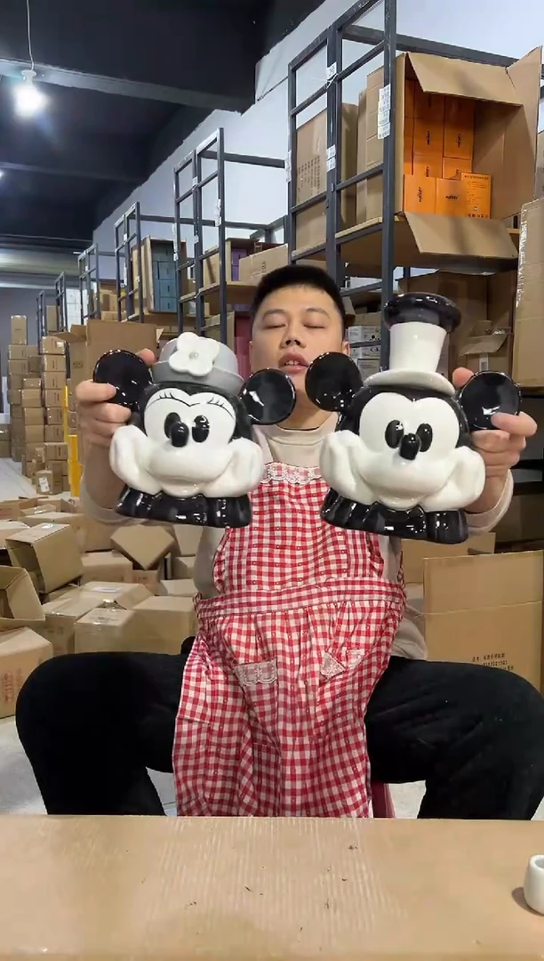 【闪购商品】杯米奇米妮威力汽船储物罐