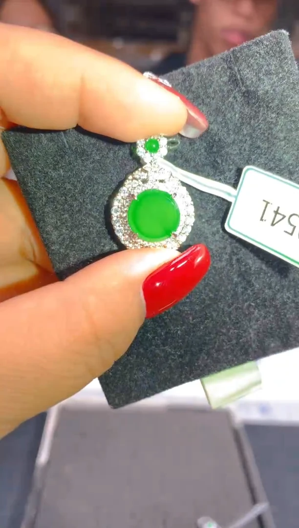 【闪购商品】定制翡翠未镶嵌32定制翡翠-多样性发货（发其一）